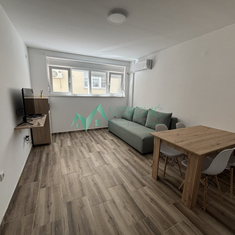 Stan Prodaja Novi Sad  37 m2