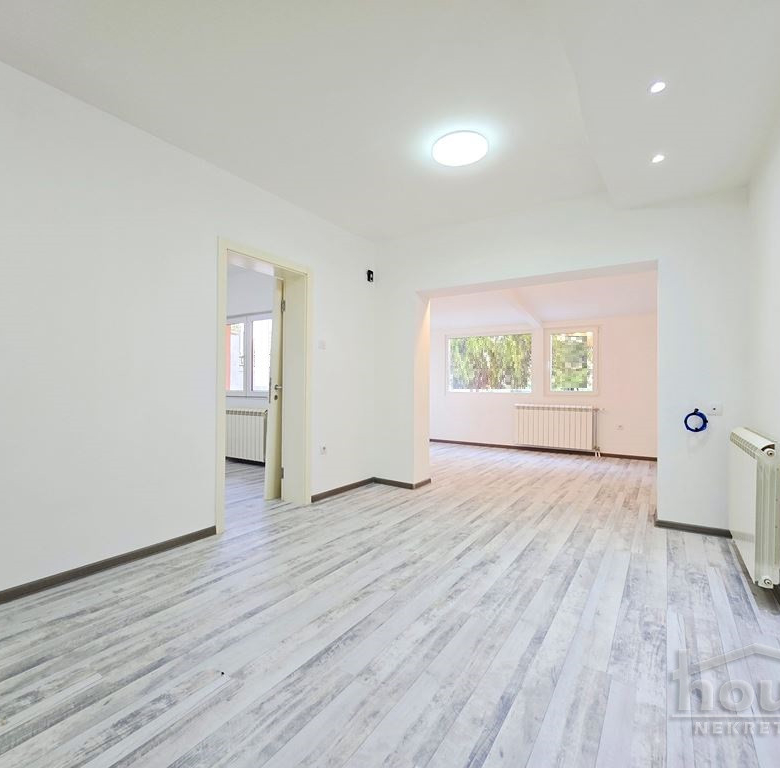 Stan Prodaja Novi Sad  50 m2