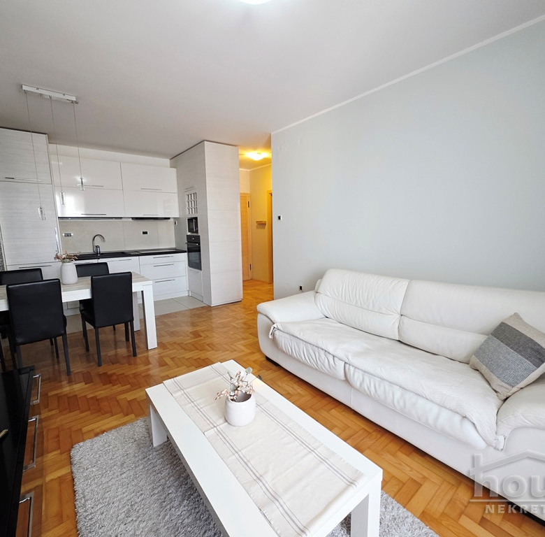 Stan Prodaja Novi Sad  42 m2