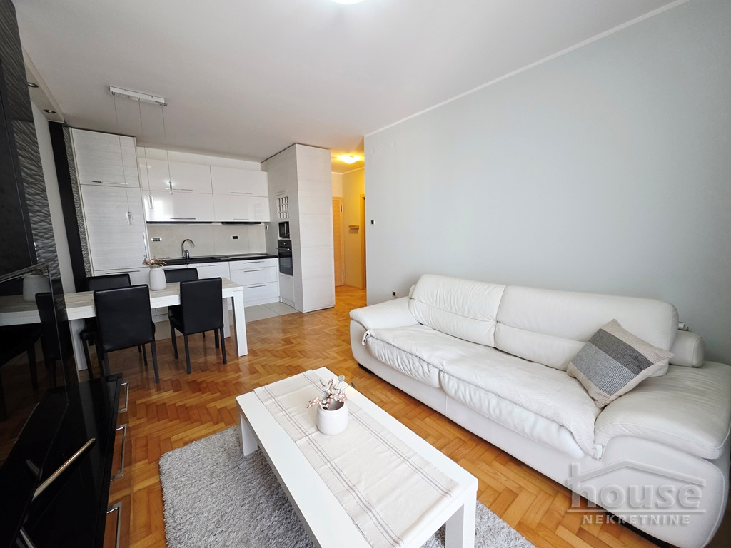 Stan Prodaja Novi Sad  42 m2