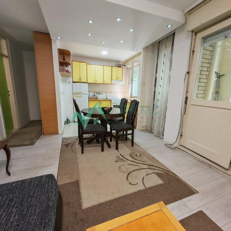 Stan Prodaja Novi Sad  43 m2
