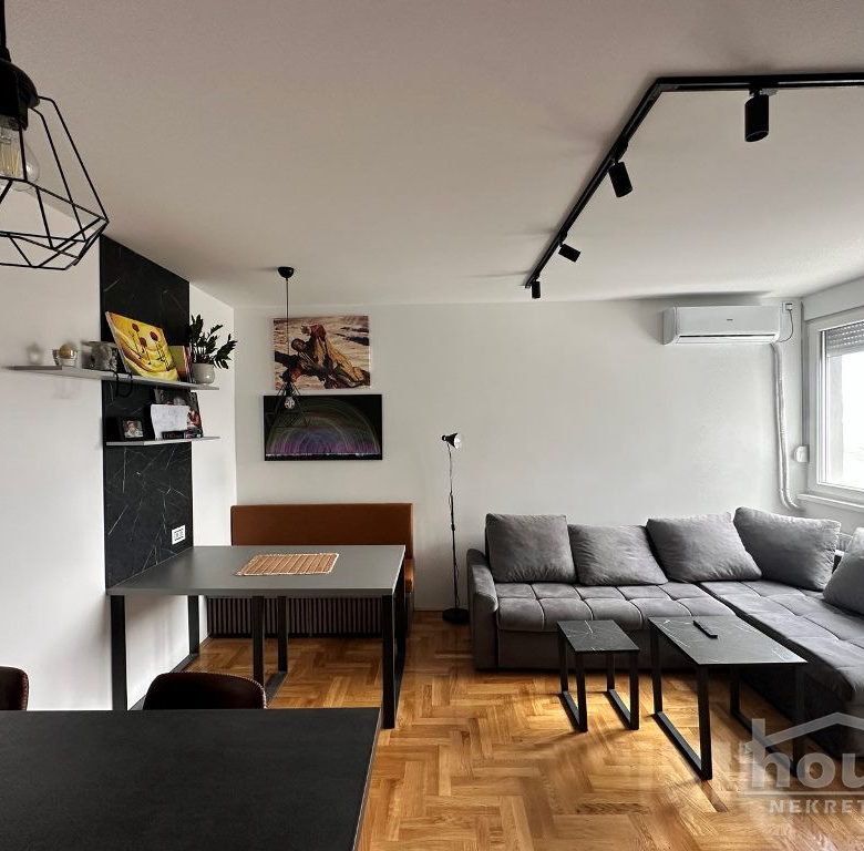 Stan Prodaja Novi Sad  43 m2