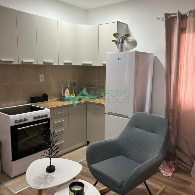 Stan Prodaja Novi Sad  27 m2