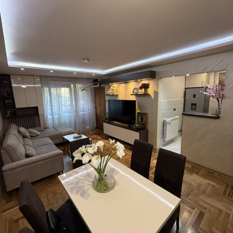 Stan Prodaja Novi Sad  42 m2