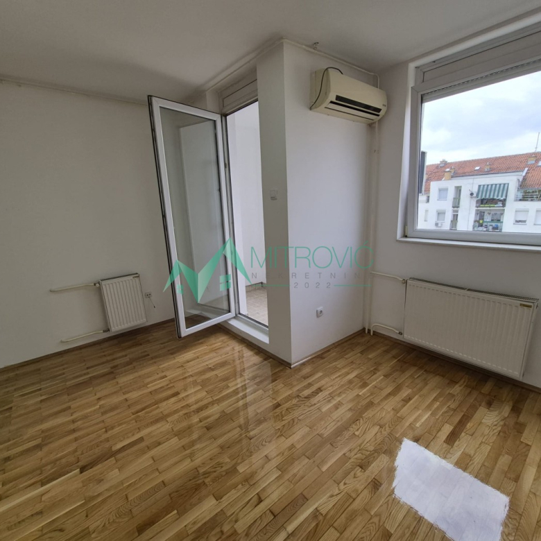 Stan Prodaja Novi Sad  23 m2