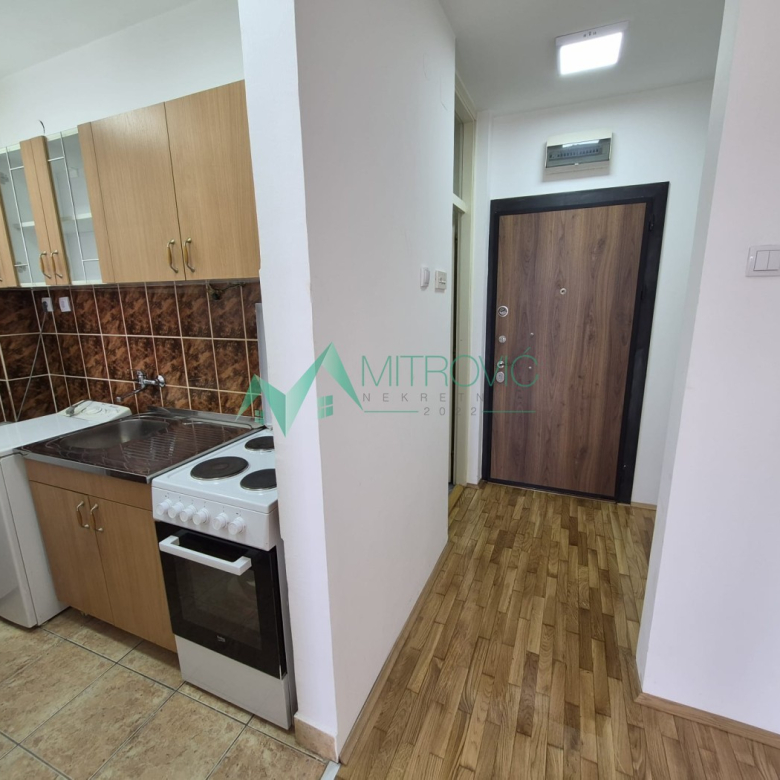 Stan Prodaja Novi Sad  23 m2