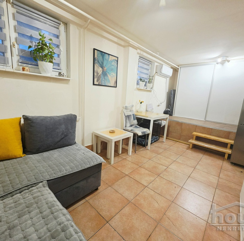 Stan Prodaja Novi Sad  30 m2
