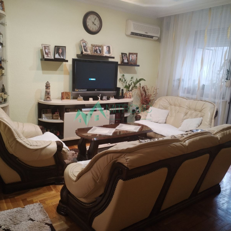 Stan Prodaja Novi Sad  77 m2