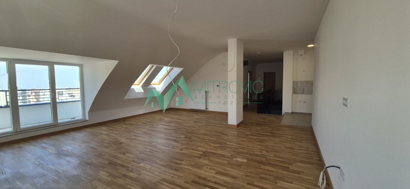 Stan Prodaja Petrovaradin  84 m2