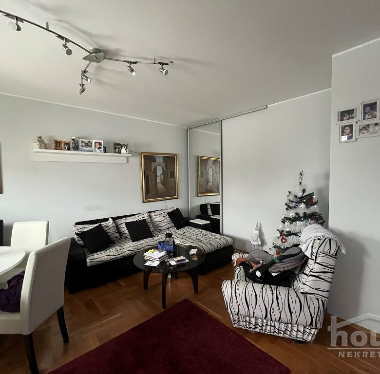 Stan Prodaja Novi Sad  65 m2