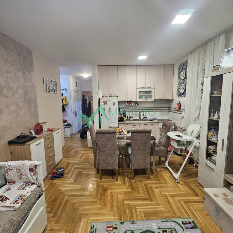 Stan Prodaja Novi Sad  49 m2