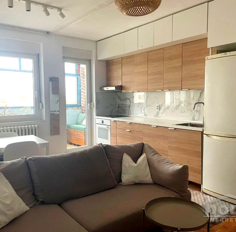 Stan Prodaja Novi Sad  57 m2