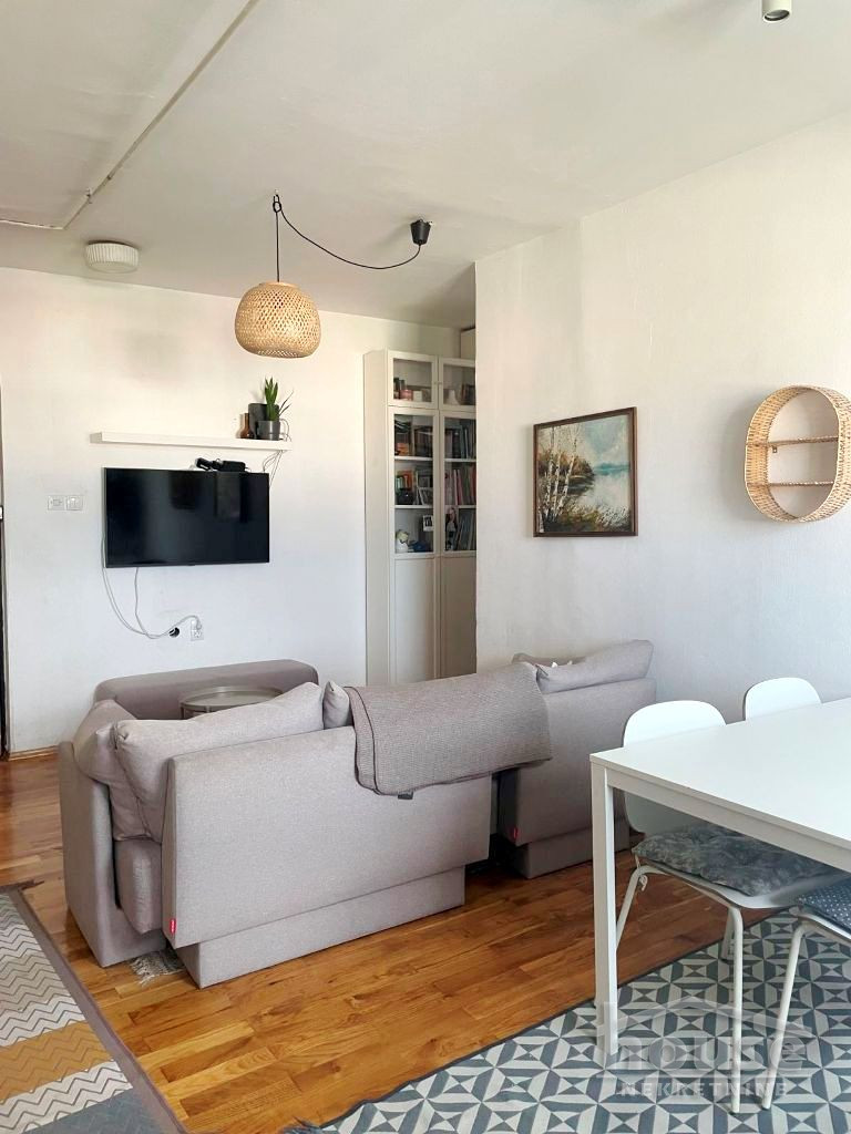 Stan Prodaja Novi Sad  57 m2