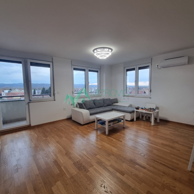 Stan Prodaja Novi Sad  82 m2