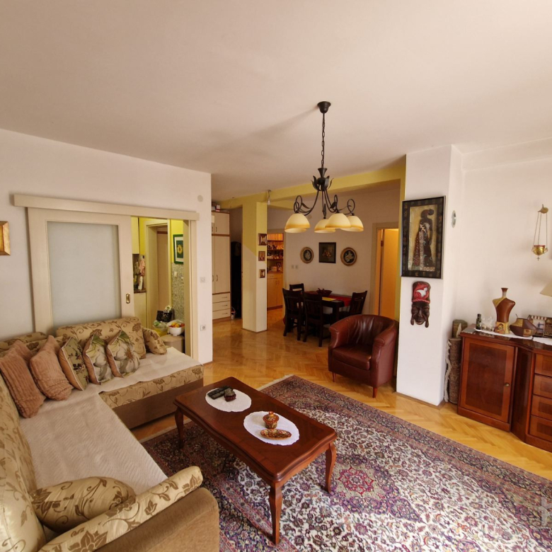 Stan Prodaja Novi Sad  64 m2