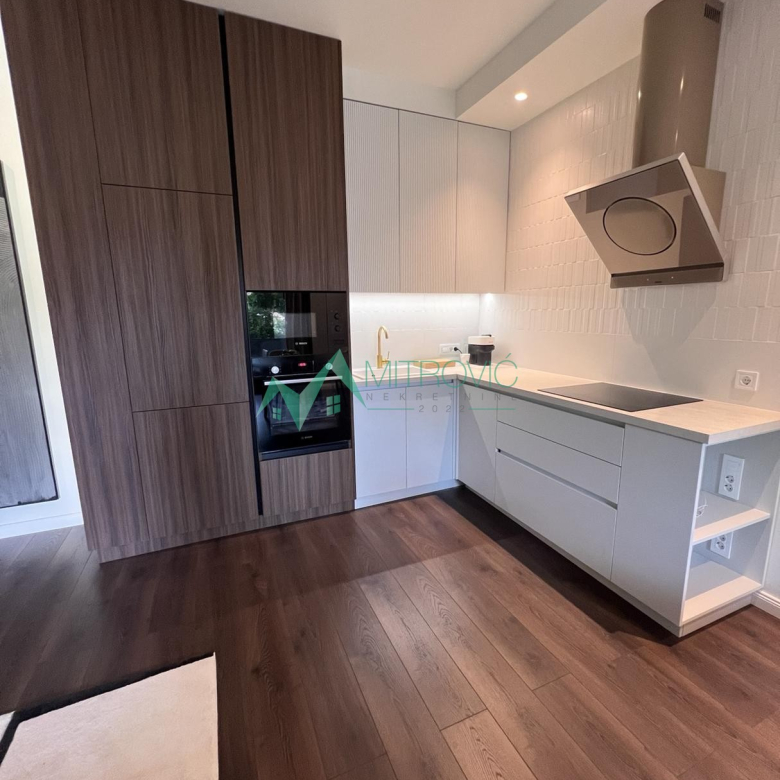 Stan Prodaja Novi Sad  85 m2