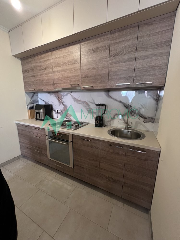 Stan Prodaja Novi Sad  59 m2
