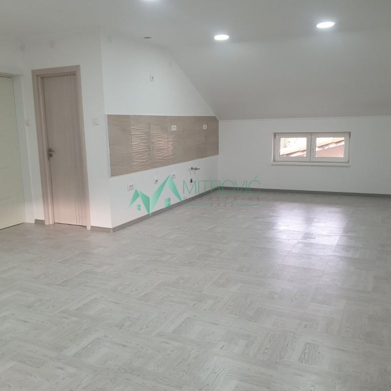 Stan Prodaja Novi Sad  71 m2