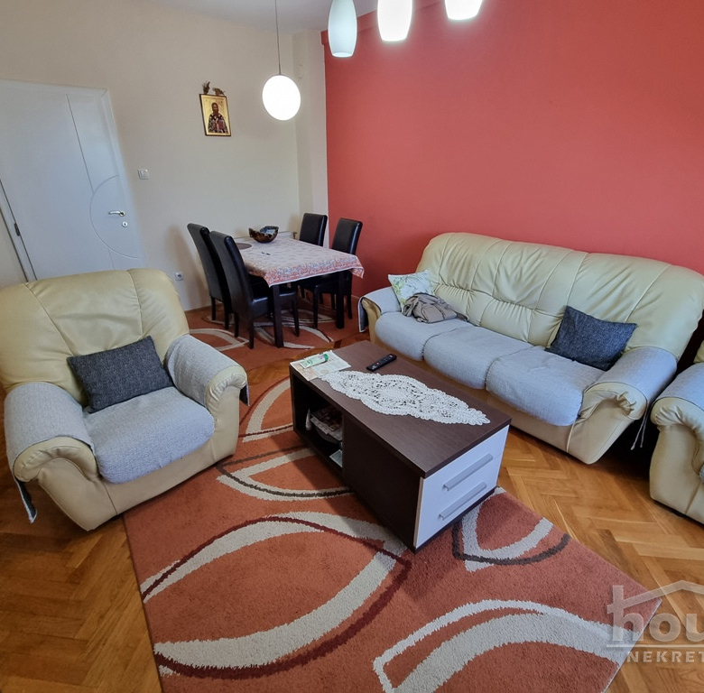 Stan Prodaja Novi Sad  65 m2