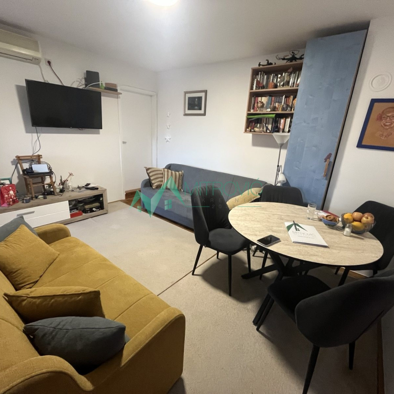 Stan Prodaja Novi Sad  60 m2