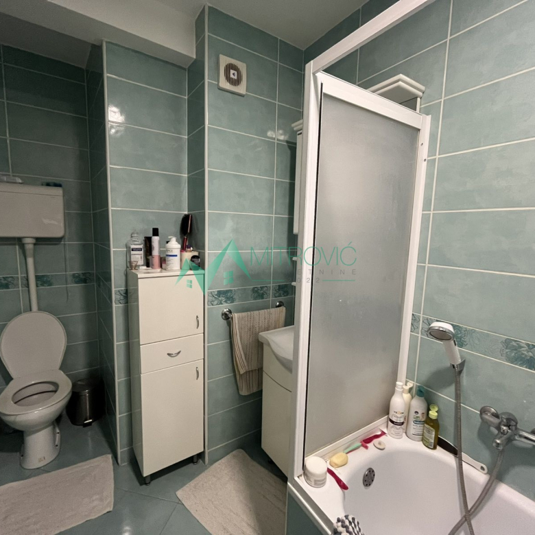 Stan Prodaja Novi Sad  65 m2