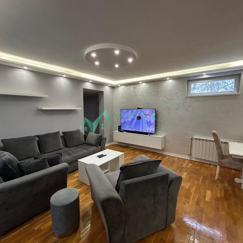 Stan Prodaja Novi Sad  67 m2