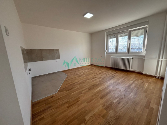 Stan Prodaja Novi Sad  54 m2