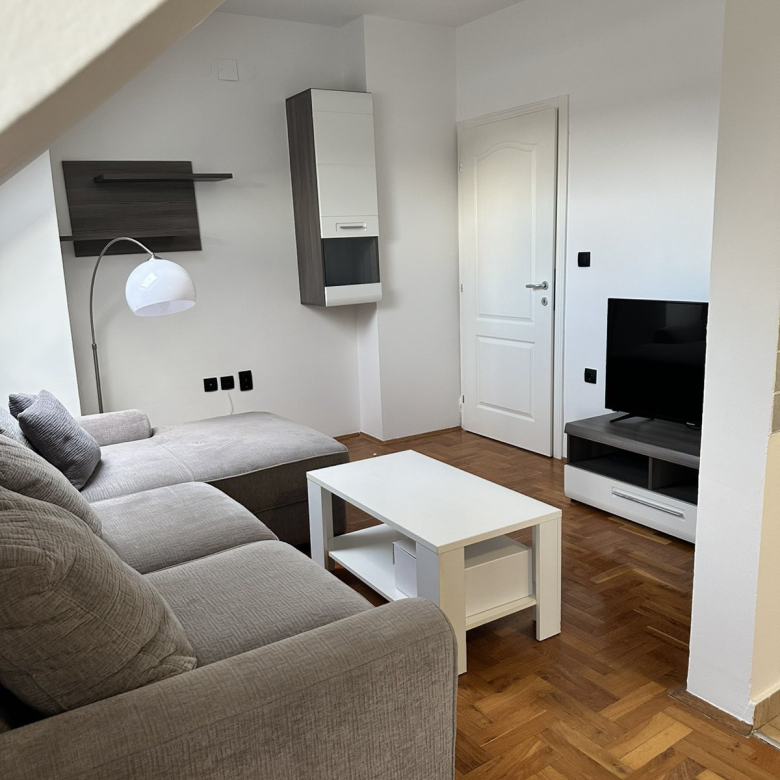 Stan Prodaja Novi Sad  43 m2