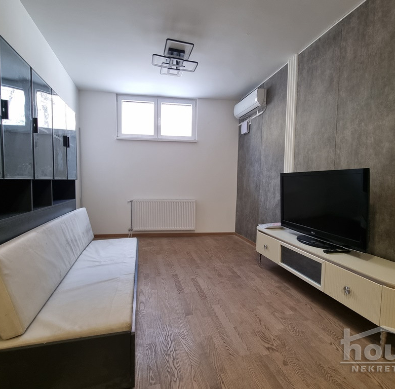 Stan Prodaja Novi Sad  44 m2
