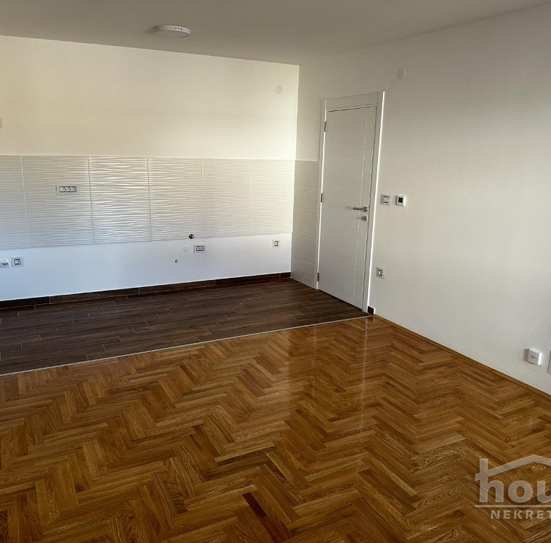 Stan Prodaja Novi Sad  55 m2