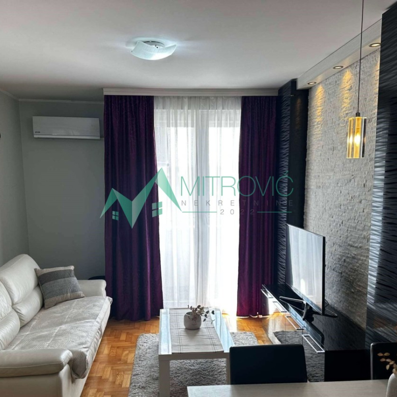 Stan Prodaja Novi Sad  42 m2