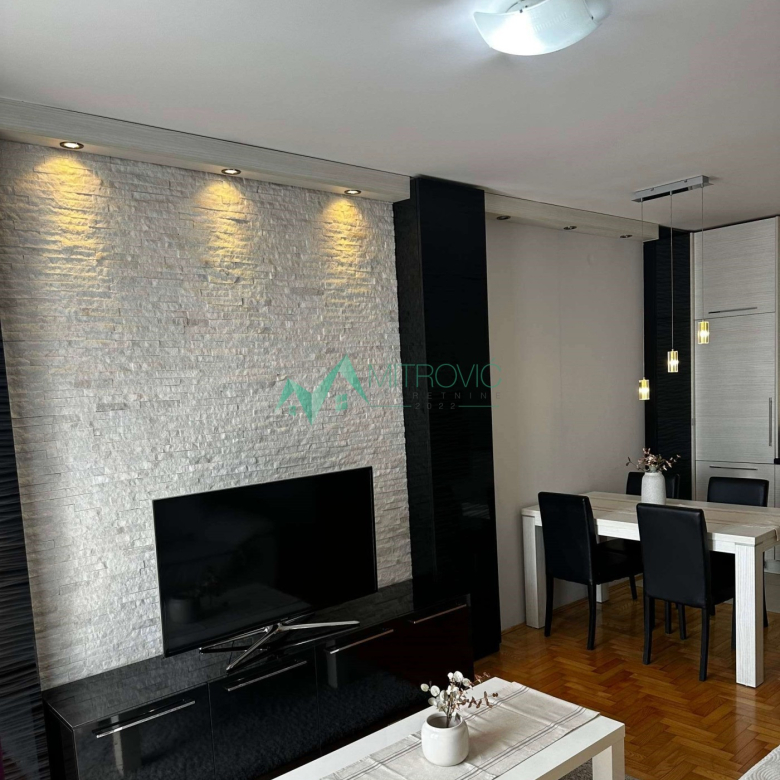 Stan Prodaja Novi Sad  42 m2