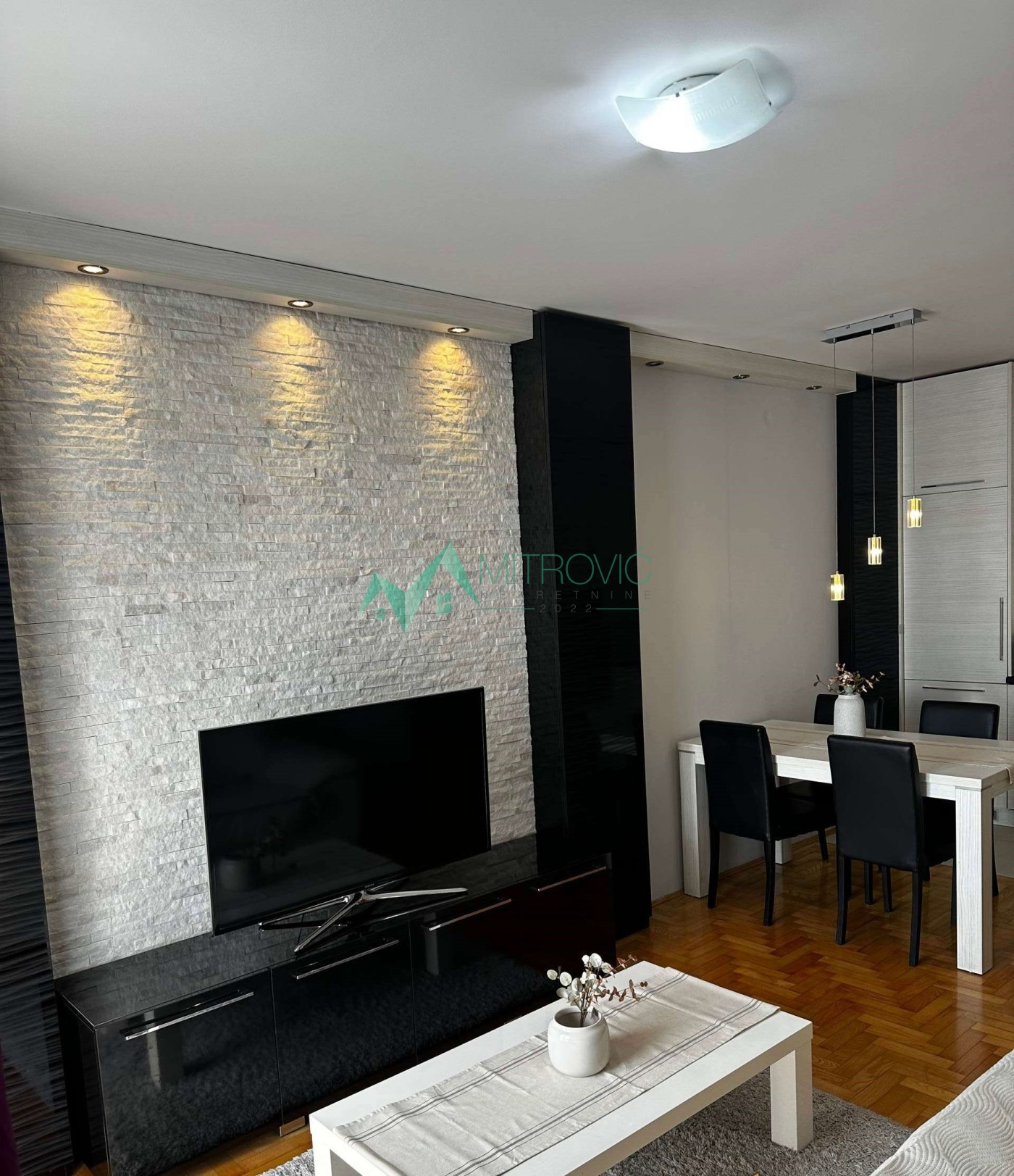 Stan Prodaja Novi Sad  42 m2