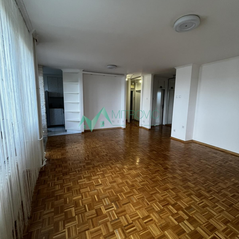 Stan Prodaja Novi Sad  60 m2