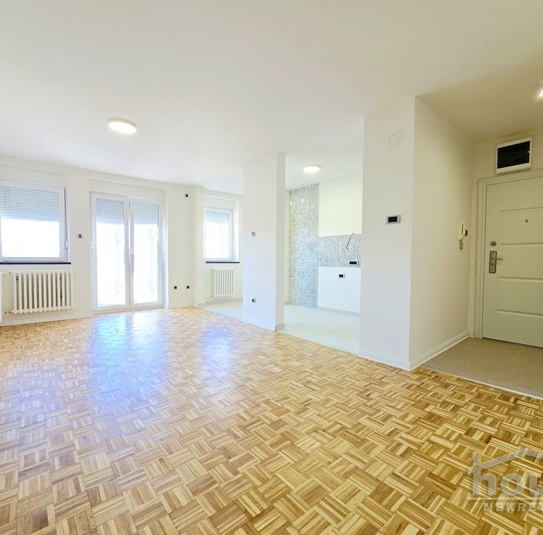 Stan Prodaja Novi Sad  55 m2