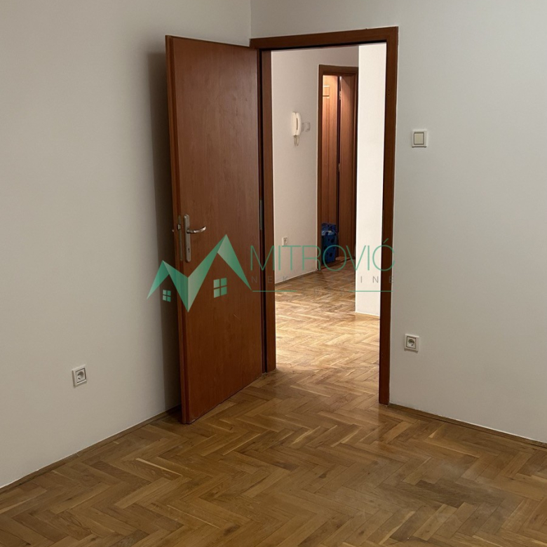 Stan Prodaja Novi Sad  54 m2