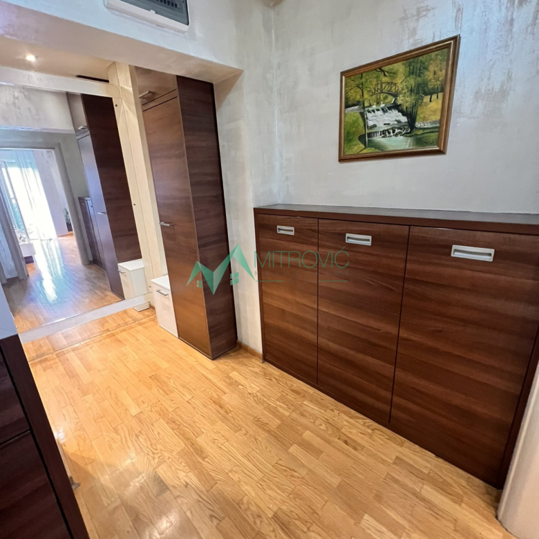 Stan Prodaja Novi Sad  57 m2