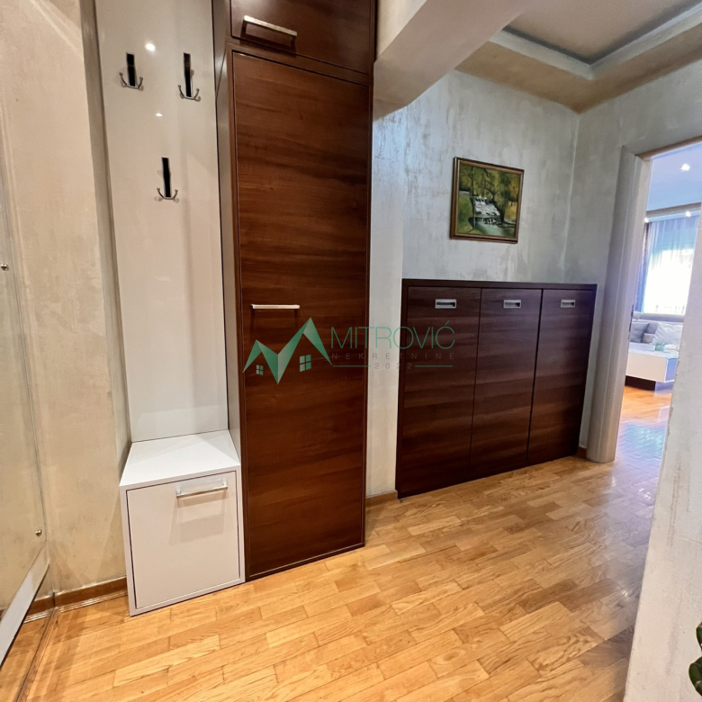 Stan Prodaja Novi Sad  57 m2
