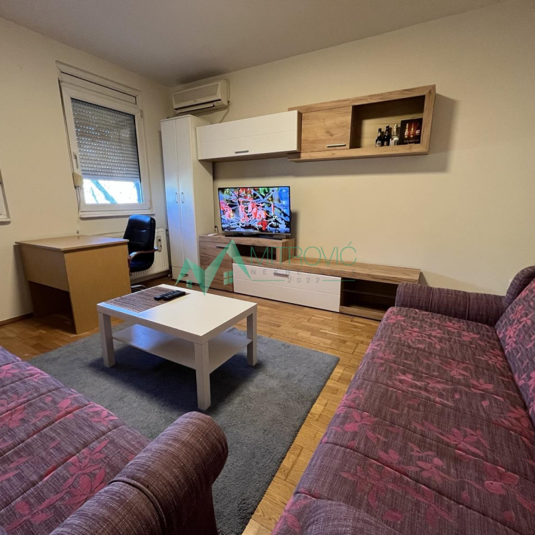 Stan Prodaja Novi Sad  44 m2