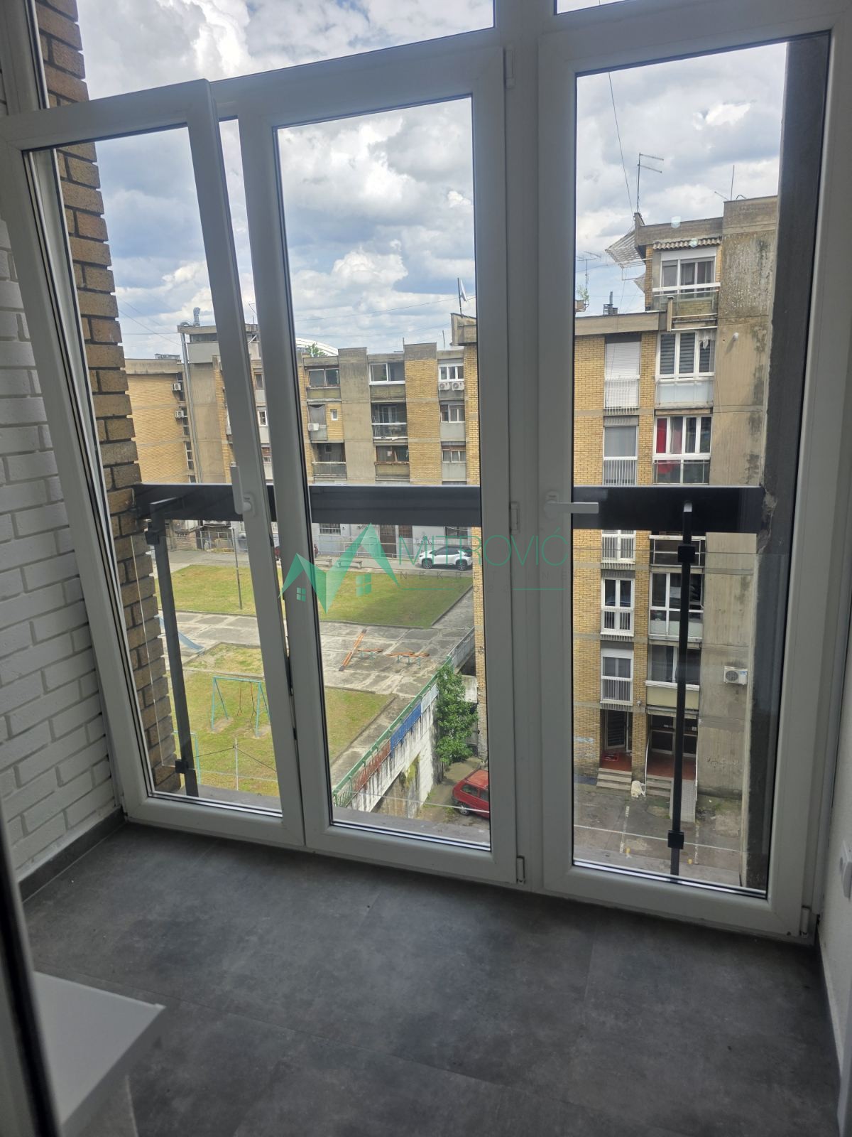 Stan Prodaja Novi Sad  42 m2