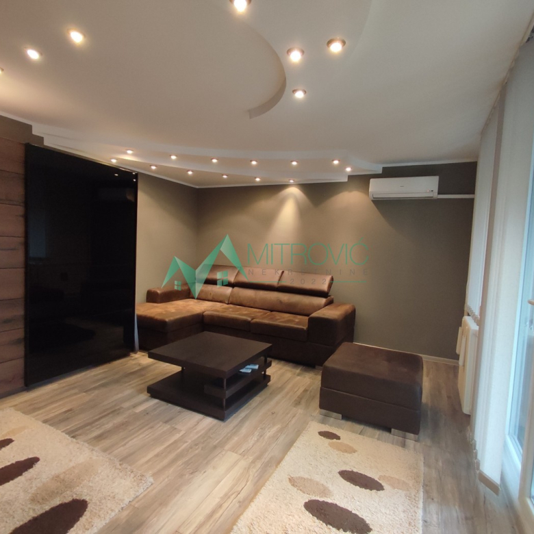 Stan Prodaja Novi Sad  52 m2