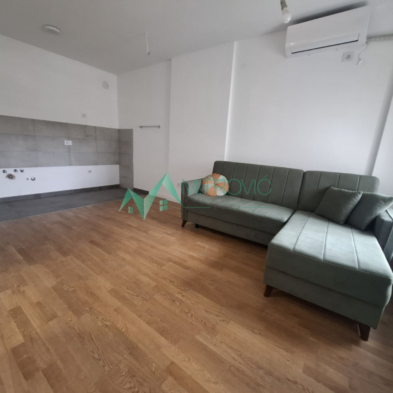 Stan Prodaja Novi Sad  44 m2