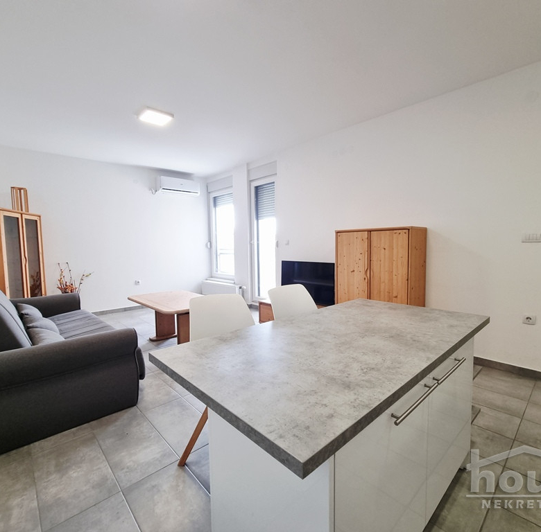Stan Prodaja Novi Sad  43 m2