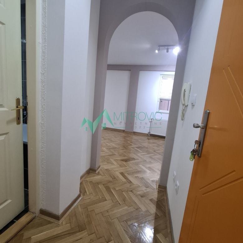 Stan Prodaja Novi Sad  40 m2
