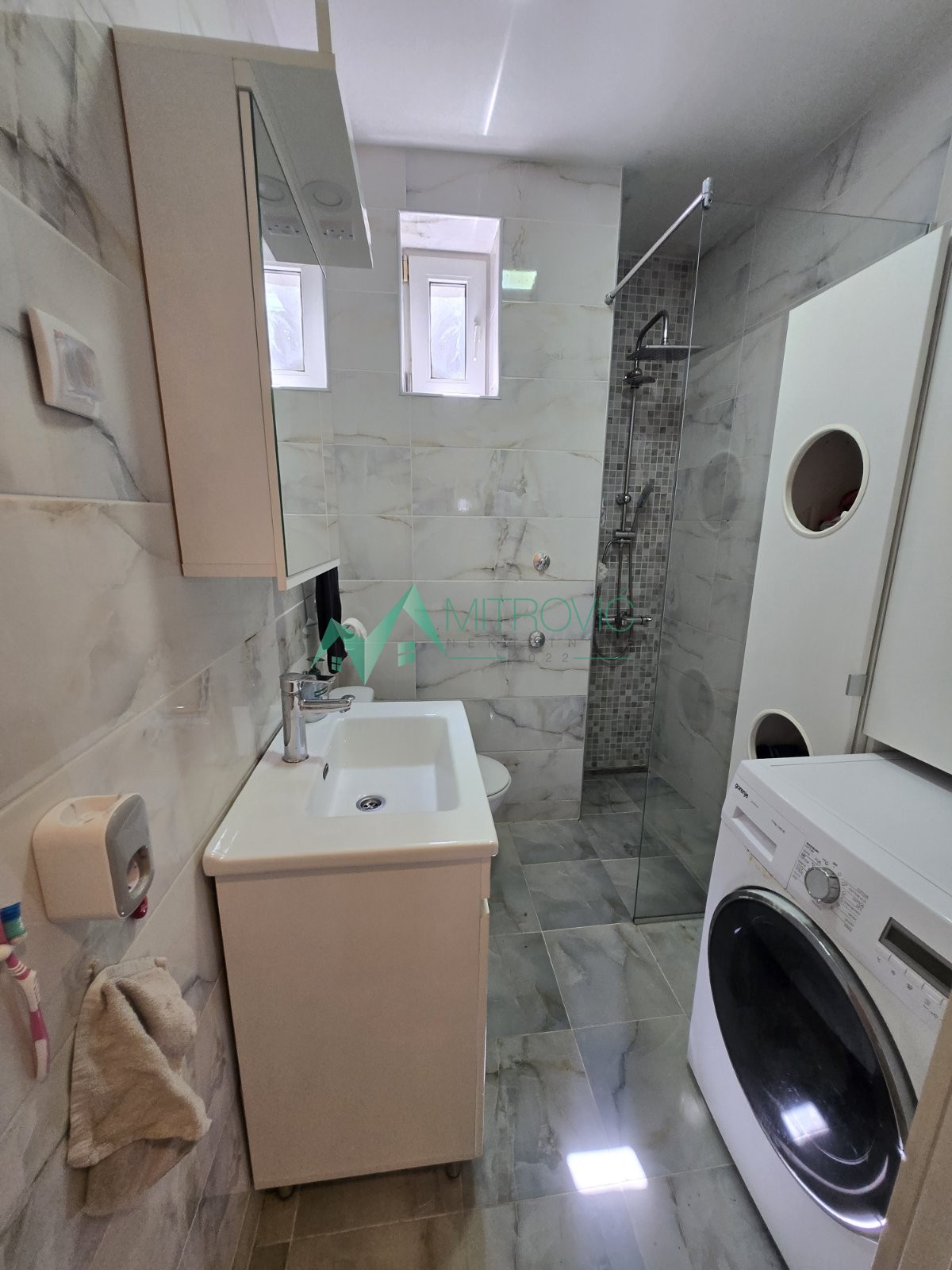 Stan Prodaja Novi Sad  72 m2
