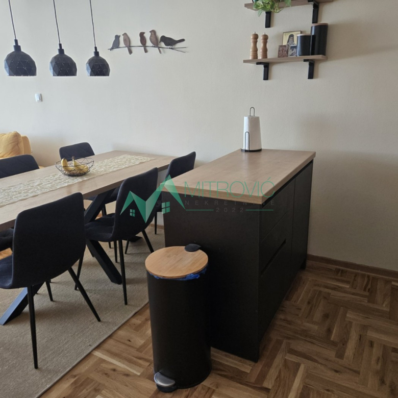 Stan Prodaja Novi Sad  72 m2