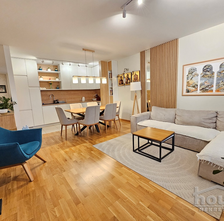 Stan Prodaja Novi Sad  111 m2