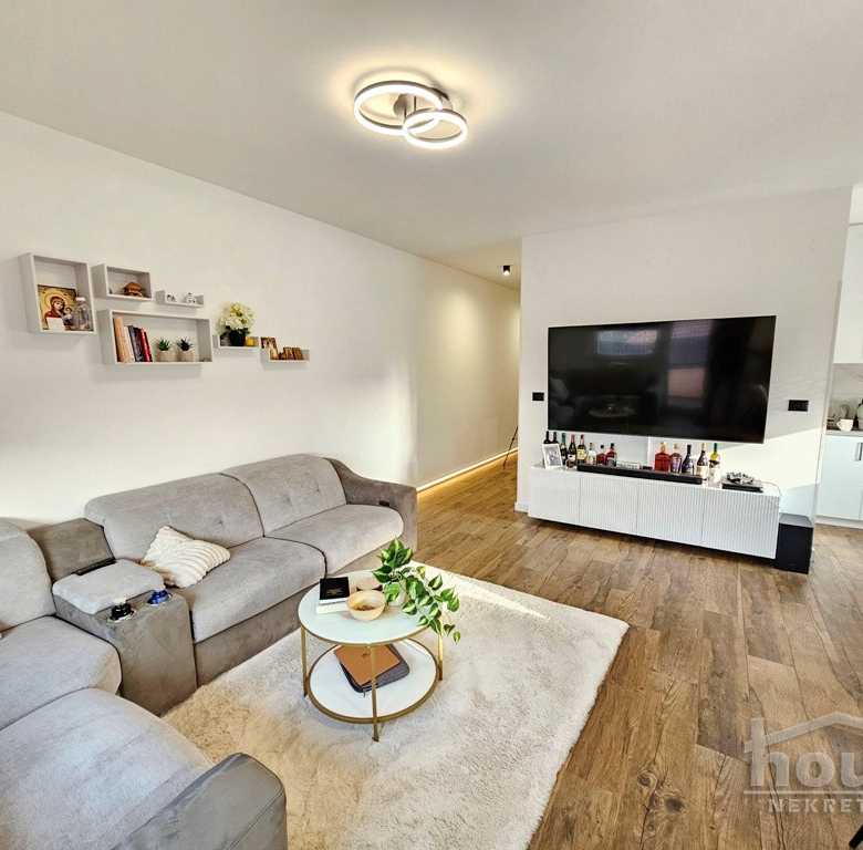 Stan Prodaja Novi Sad  87 m2
