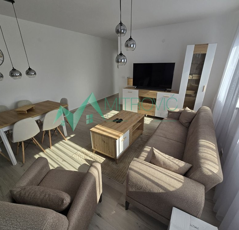 Stan Prodaja Novi Sad  88 m2
