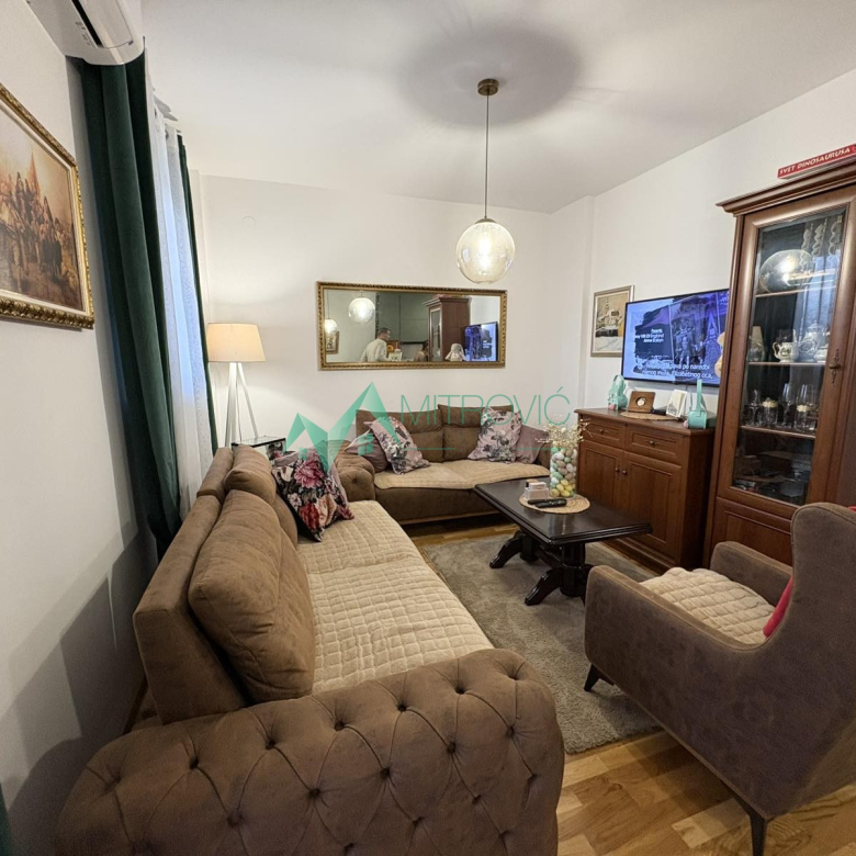 Stan Prodaja Novi Sad  74 m2